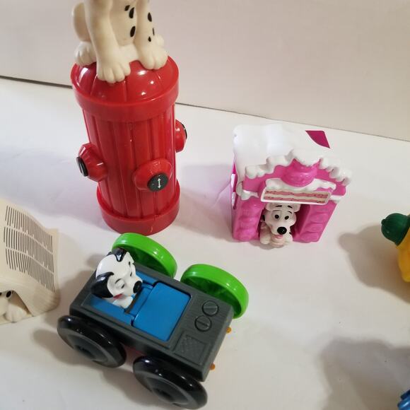 A collection of  dalmations McDonalds toys - Picture 4 of 12
